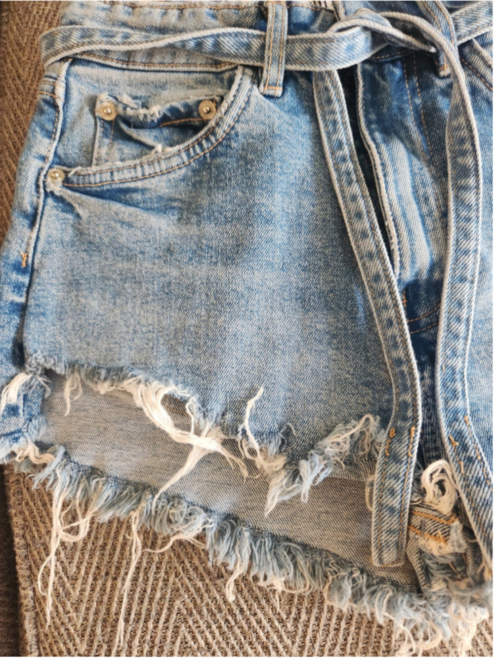 Zara Denim Jean Shorts Size 2 - Picture 4 of 8
